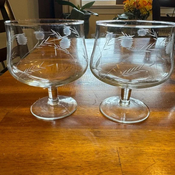 SEAFOOD/SHRIMP COCKTAIL VTG ETCHED FLORAL CUT GLASS
NOT FOR SALE - Picture 4 of 6